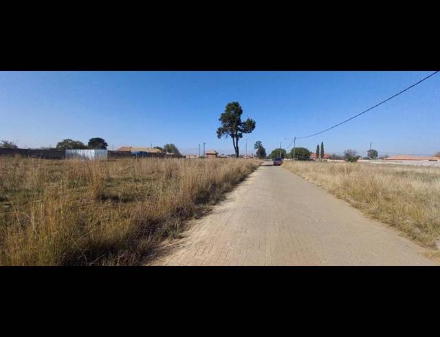 LAND FOR SALE IN HEIDELBERG